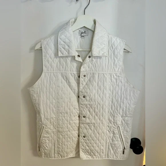 White Spring/Summer vest - Picture 1 of 2